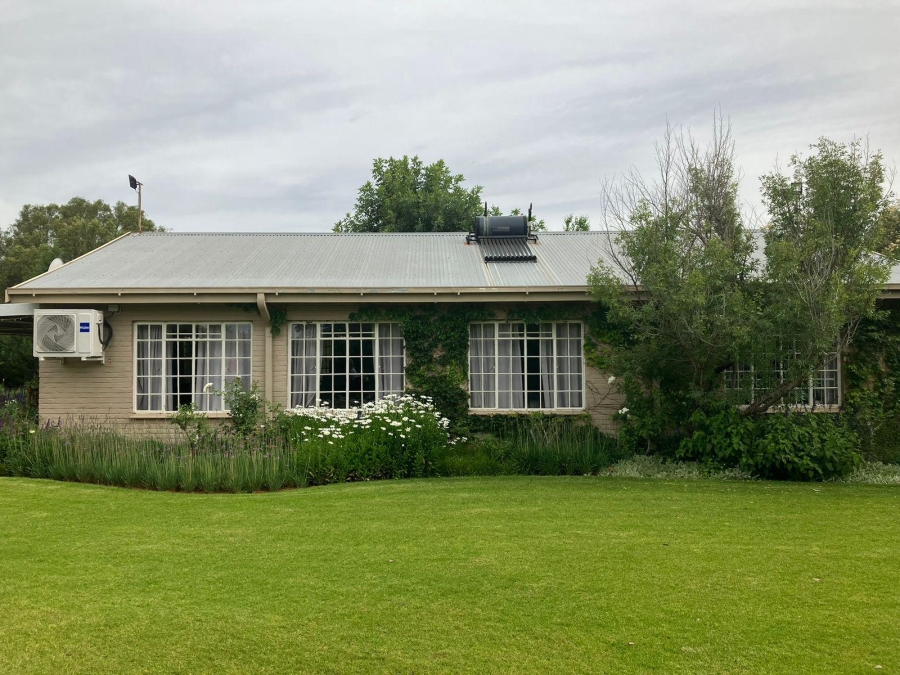 10 Bedroom Property for Sale in Bainsvlei Free State